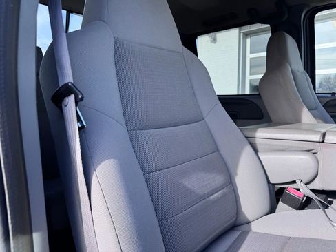 Used 2004 Ford F350 XLT image 15