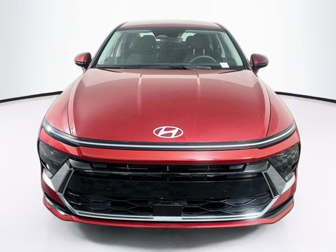 Used 2025 Hyundai Sonata SEL FWD image 2