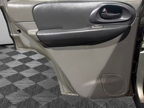 Used 2003 Chevrolet TrailBlazer LTZ image 18