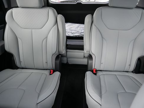 Used 2025 Hyundai Palisade SEL AWD/4WD image 13