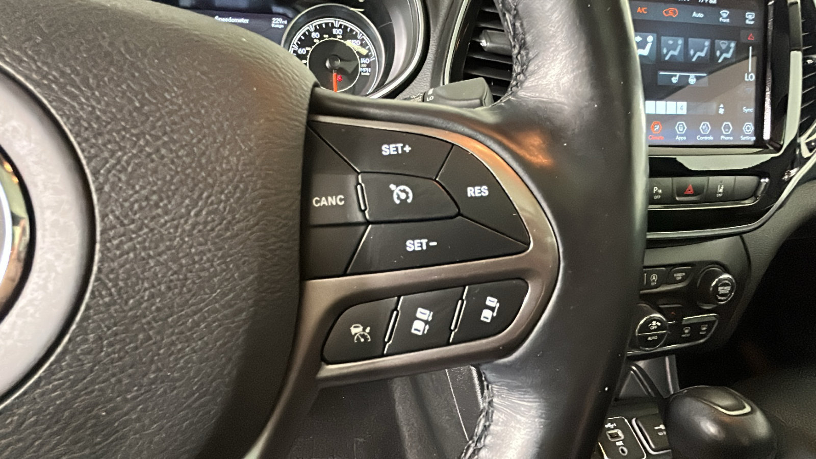 Used 2021 Jeep Cherokee Limited AWD/4WD image 20