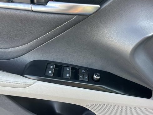 Used 2018 Toyota Camry XSE FWD image 28