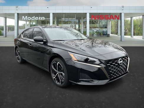 New 2025 Nissan Altima 2.5 SR image 7