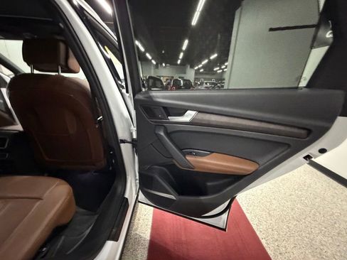 Used 2019 Audi Q5 Prestige w/ Prestige Package AWD/4WD image 31