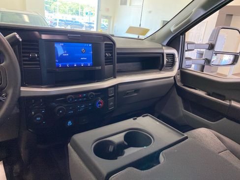 New 2026 Ford F350 XL w/ XL Chrome Package AWD/4WD image 15