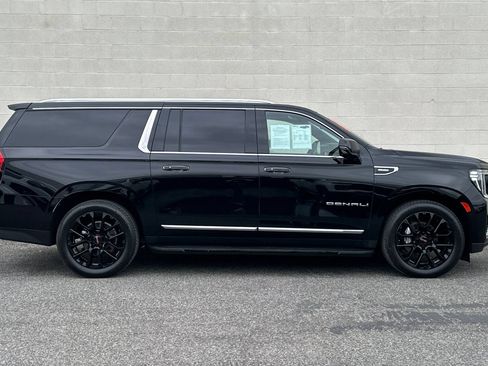 Certified 2023 GMC Yukon XL Denali w/ Max Trailering Package AWD/4WD image 3