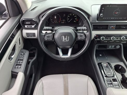 Certified 2025 Honda Pilot EX-L image 12