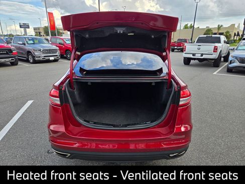 Used 2019 Ford Fusion Titanium AWD/4WD image 18