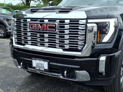 Used 2024 GMC Sierra 2500 Denali w/ Denali Reserve Package AWD/4WD image 34
