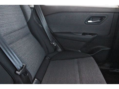 Used 2023 Nissan Rogue SV FWD image 13
