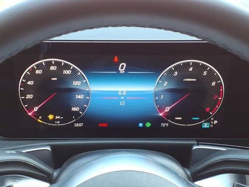 New 2026 Mercedes-Benz GLB 250 4MATIC image 11