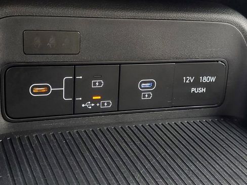 Used 2025 Hyundai Kona SEL image 24