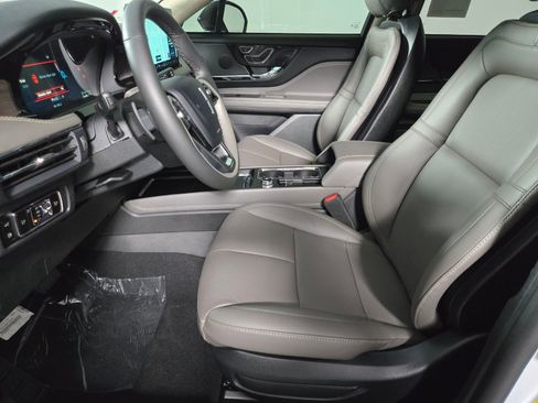 New 2026 Lincoln Corsair Grand Touring image 13