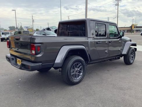 New 2026 Jeep Gladiator Sport AWD/4WD image 31