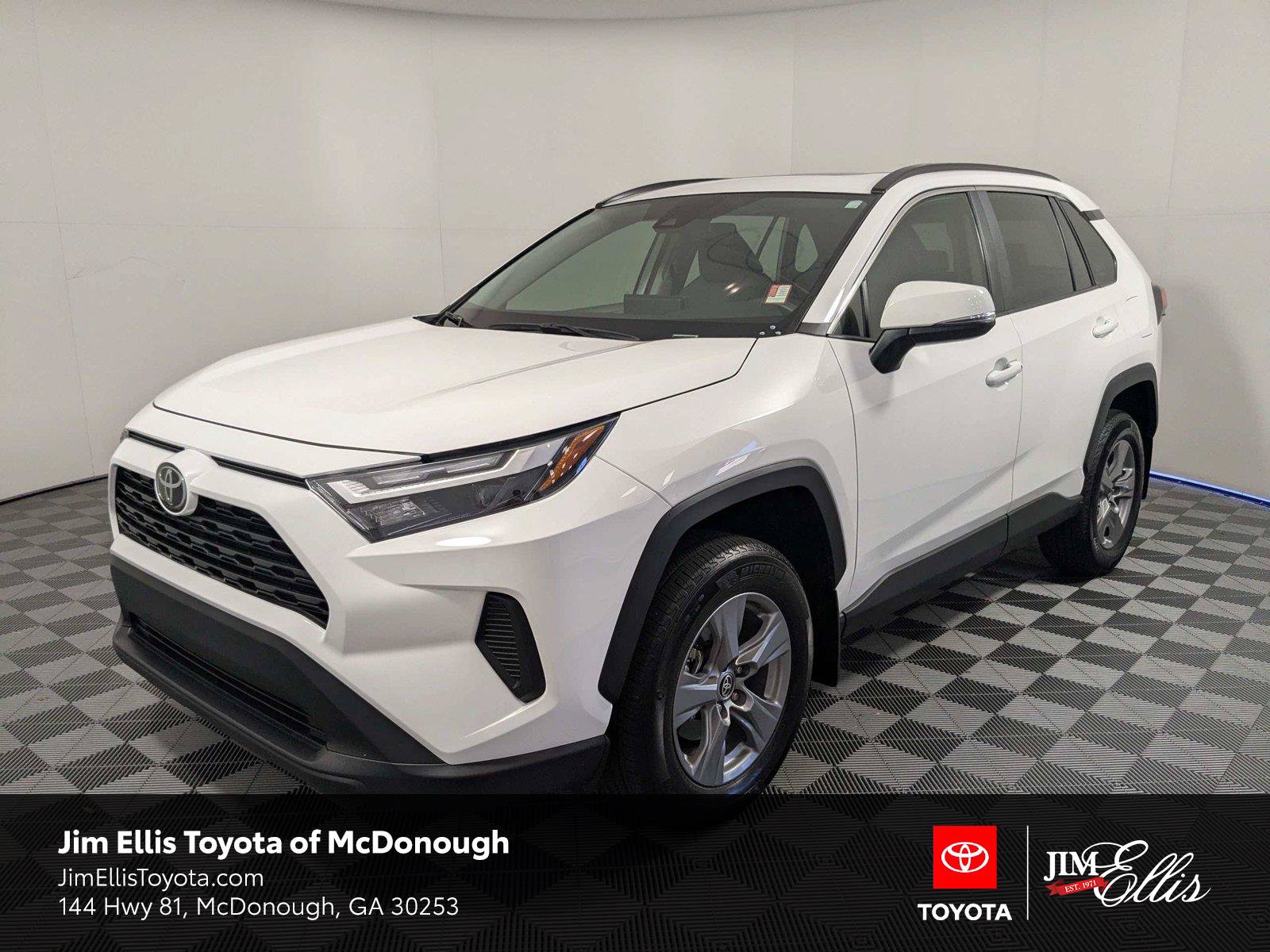 Certified 2025 Toyota RAV4 XLE w/ Convenience Package FWD image 1