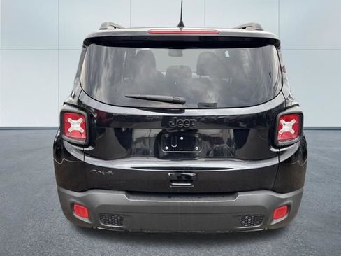 Used 2018 Jeep Renegade Altitude image 3