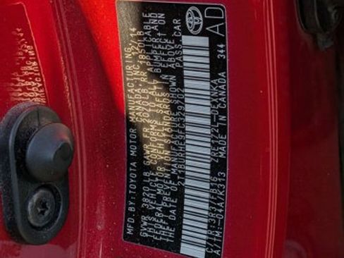 Used 2015 Toyota Corolla LE image 15