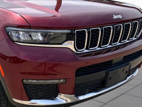 Used 2024 Jeep Grand Cherokee L Limited w/ Luxury Tech Group II AWD/4WD image 29