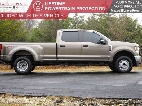 Used 2022 Ford F350 XL w/ Power Equipment Group image 5