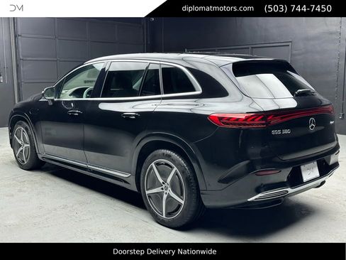 Used 2023 Mercedes-Benz EQS 580 4MATIC SUV image 5
