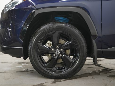 Used 2020 Toyota RAV4 XSE AWD/4WD image 30