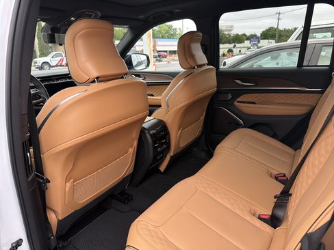 Certified 2025 Jeep Grand Cherokee Summit w/ Adv Protech Group IV AWD/4WD image 12
