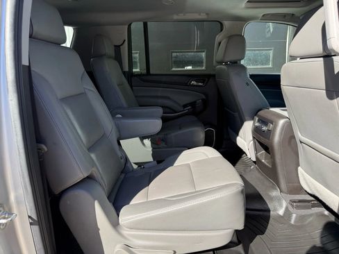 Used 2019 Chevrolet Suburban LT w/ Max Trailering Package image 12