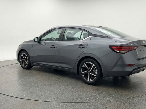 Used 2025 Nissan Sentra SV image 6