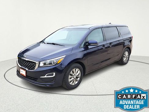Used 2020 Kia Sedona LX image 2