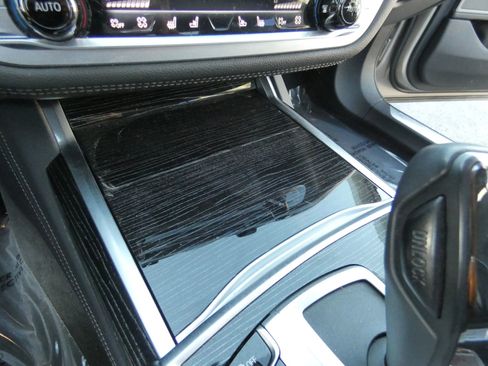 Used 2020 BMW 750i xDrive w/ Executive Package image 69