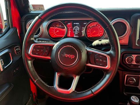 Used 2020 Jeep Wrangler Unlimited Sahara AWD/4WD image 13