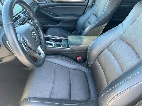 Used 2019 Honda Accord Sport image 17