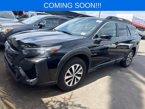 Used 2023 Subaru Outback Premium AWD/4WD image 1
