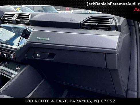 Used 2023 Audi Q3 2.0T Premium w/ Convenience Package image 14