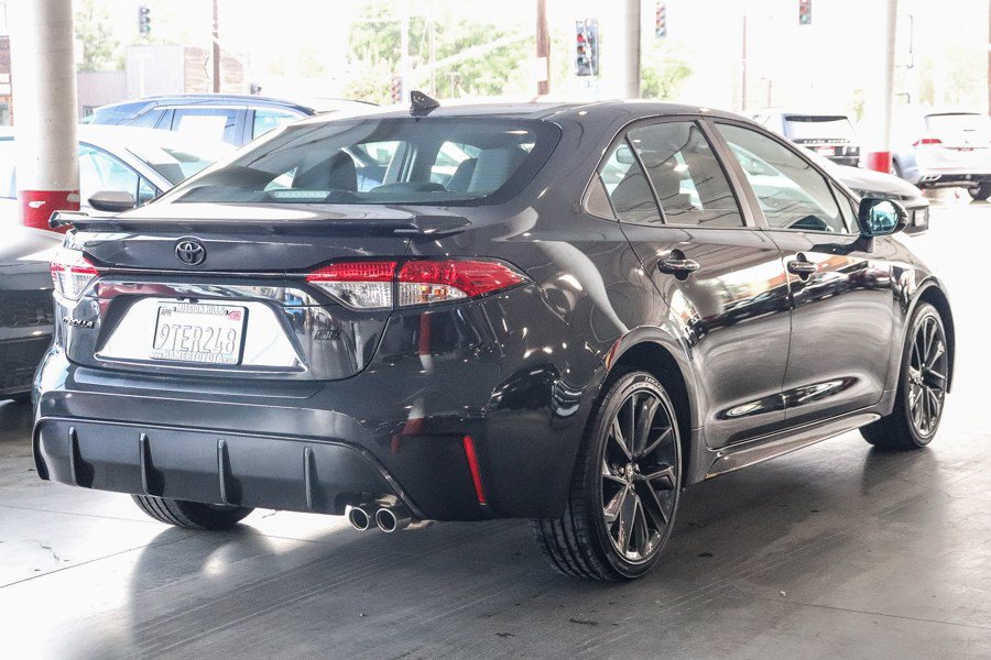 Certified 2025 Toyota Corolla SE w/ SE Premium Package FWD image 7