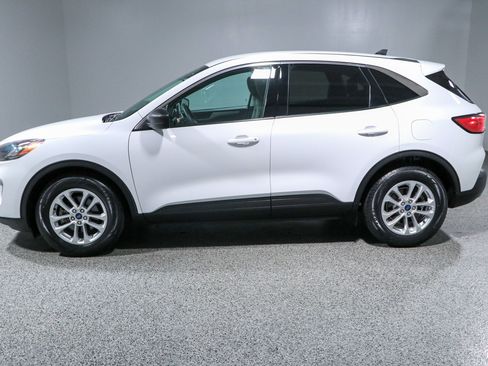 Used 2022 Ford Escape SE FWD image 10