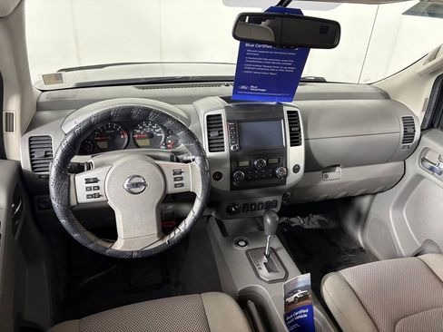 Used 2021 Nissan Frontier SV image 25
