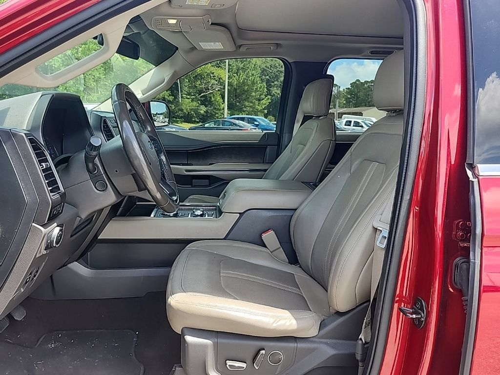 Used 2019 Ford Expedition Limited w/ Equipment Group 302A AWD/4WD image 21
