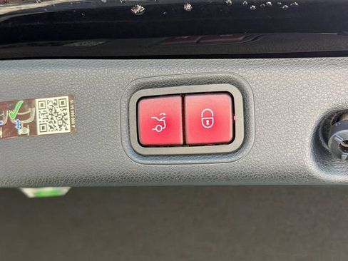 Used 2023 Mercedes-Benz E 450 4MATIC Sedan image 16