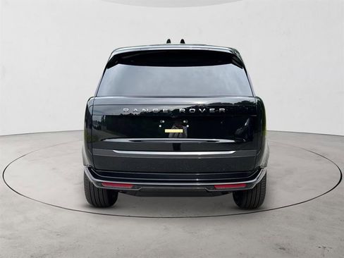 New 2025 Land Rover Range Rover SE image 4