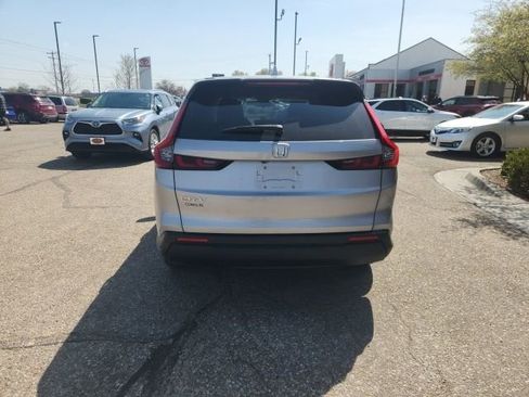 Used 2024 Honda CR-V EX image 2