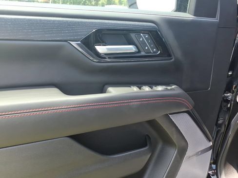 New 2026 GMC Yukon AT4 Ultimate AWD/4WD image 13