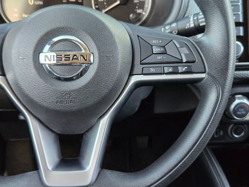 Used 2019 Nissan Kicks SV image 23