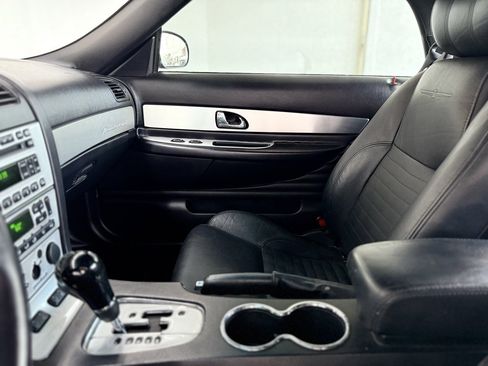 Used 2003 Ford Thunderbird Base image 31