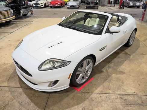 Used 2014 Jaguar XKR R RWD image 15