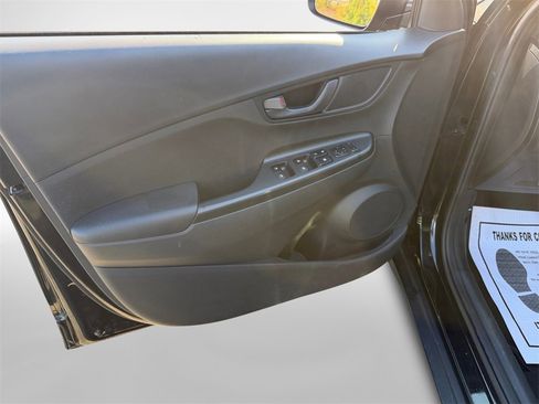 Used 2023 Hyundai Kona SEL image 14