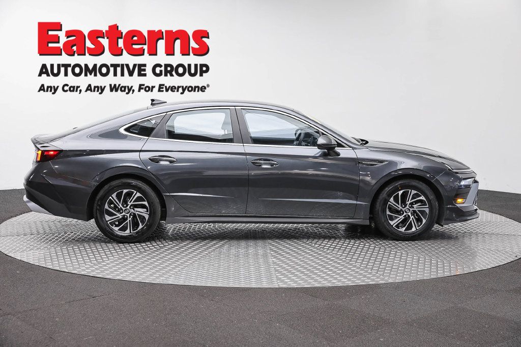 Used 2026 Hyundai Sonata Blue FWD image 6