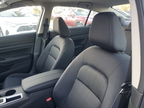 Used 2025 Nissan Altima 2.5 S image 17