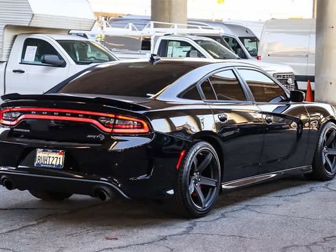 Used 2019 Dodge Charger SRT Hellcat w/ Navigation & Travel Group image 4