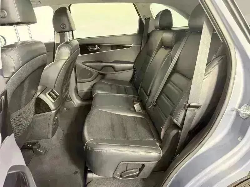 Used 2019 Kia Sorento EX AWD/4WD image 38